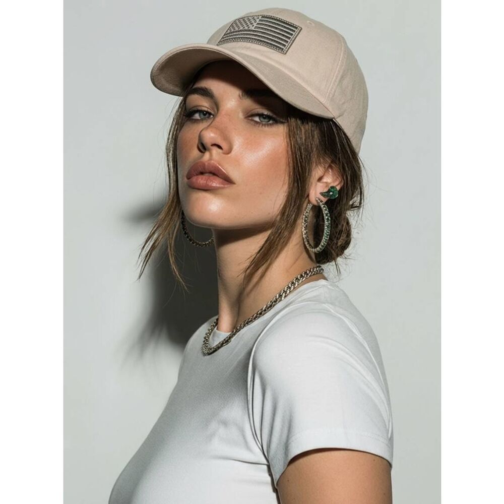 ☔️🔹️NWT Cream Embroidered American Flag Adjustable Unisex Hat